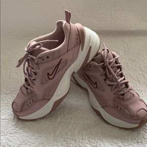 Nike M2K Tekno Plum Chalk Sneaker